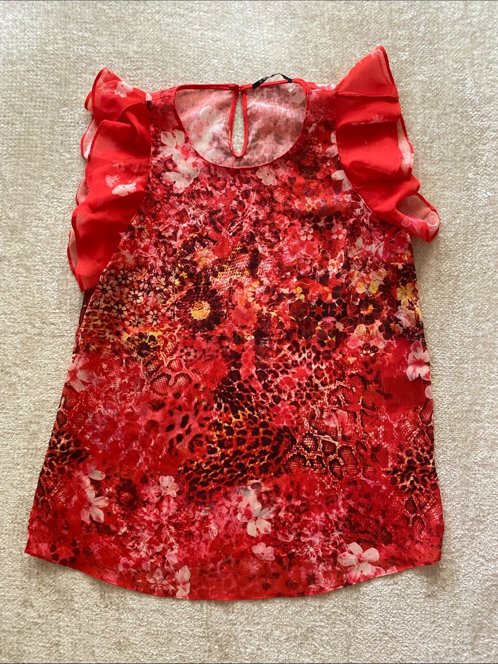 T Tahari Red Floral & Animal Print Ruffle Sleeve Top. Women XS